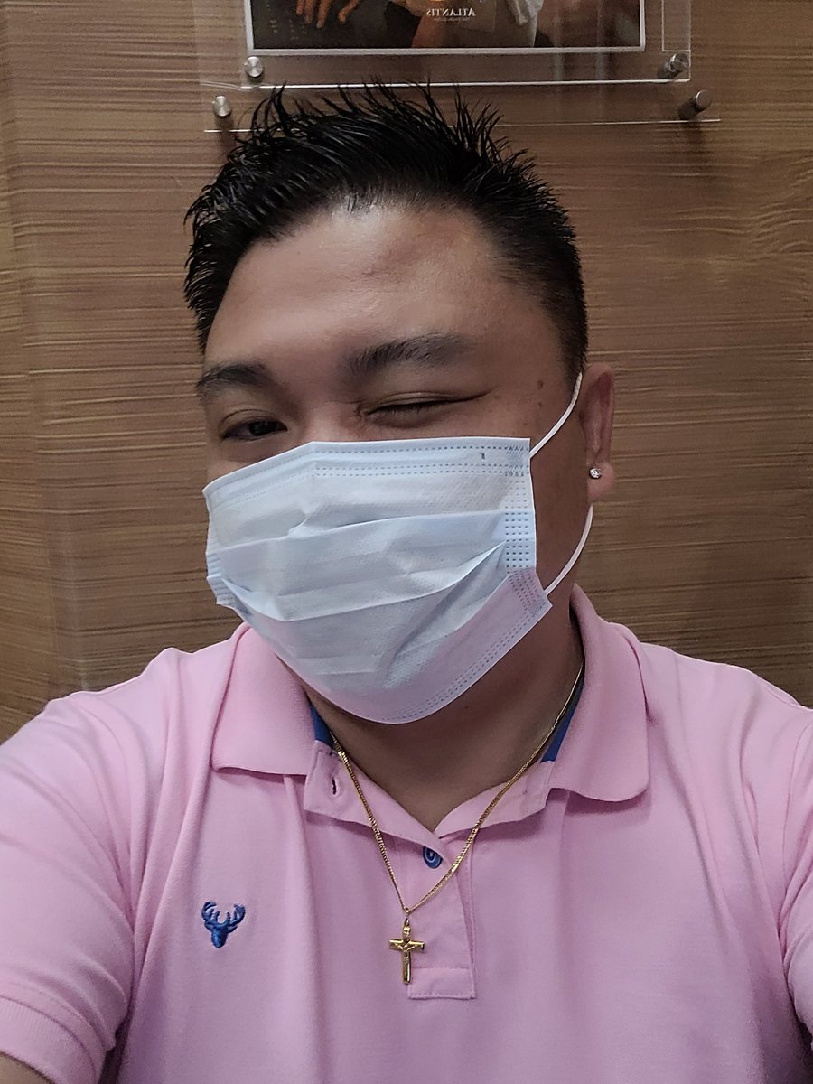 mark_me21's tweet photo. Scenario every morning as I enter the office:
Boss: Ang gwapo mo today!
Me: 🙄🙄🙄 bakit wala pa rin akong jowa madam? Di naman ako mapili.
Boss: Babae nlng kasi hanapin mo...
Me: Ayoko ko pa sa puke... titi po tlaga gusto ko...
sabay magtatawanan😅😅😅 https://t.co/50wsuGlxmT