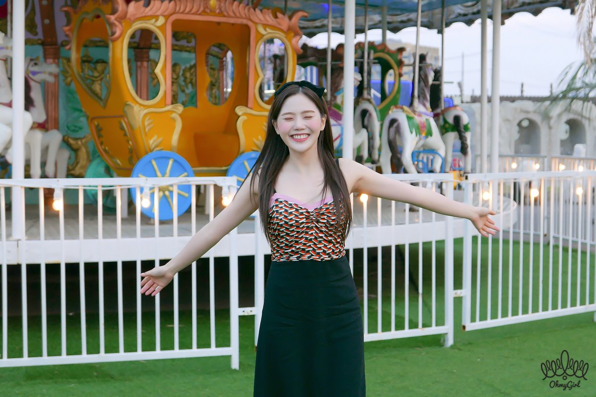 OHMYGIRL_offcl's tweet photo. 오마이걸 Diary 120Page Special Story #해피효정데이
(https://t.co/PpmC1FNn23)

#오마이걸 #OHMYGIRL #효정 
#HAPPYHYOJUNGDAY https://t.co/JN8QruHMVX