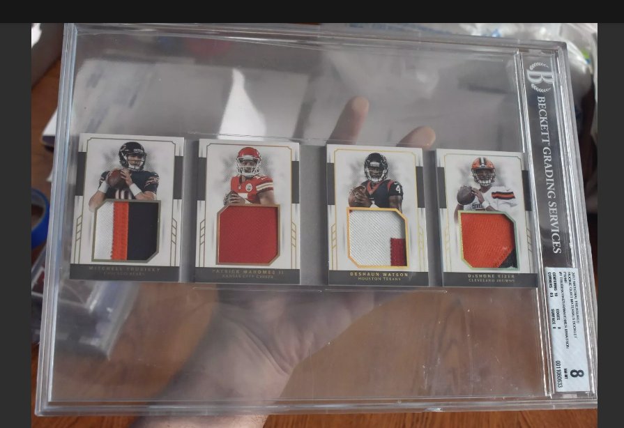 10Fan3's tweet photo. I don't think I've ever seen a slab this size!
@CardPurchaser
#Slabzilla https://t.co/426w708Bce