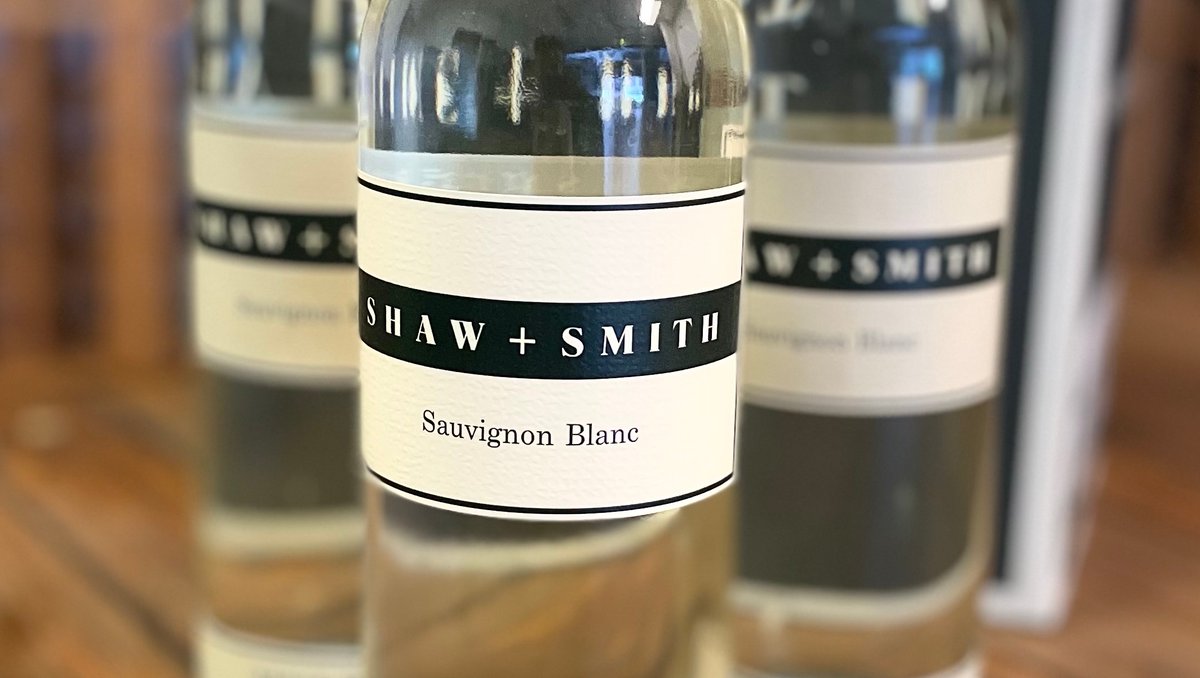 auscellardoor's tweet photo. Shaw &amp; Smith has for many years carried the mantle of Australia's leading Sauvignon Blanc maker. The just released 2021 Shaw &amp; Smith Sauvignon Blanc represents the 32nd vintage of this hugely popular wine that will be welcomed by its many fans.

https://t.co/QIQW8FCGmJ

#wine https://t.co/JgvvYxrpMK