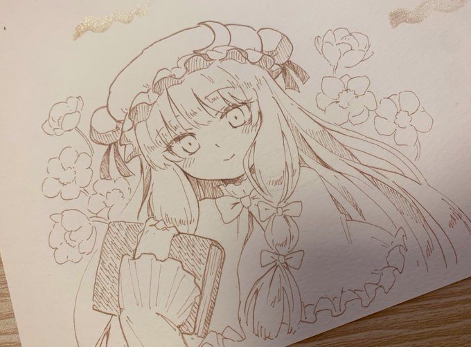 手慣らしにパチュリー五億年ぶりに描いてる 