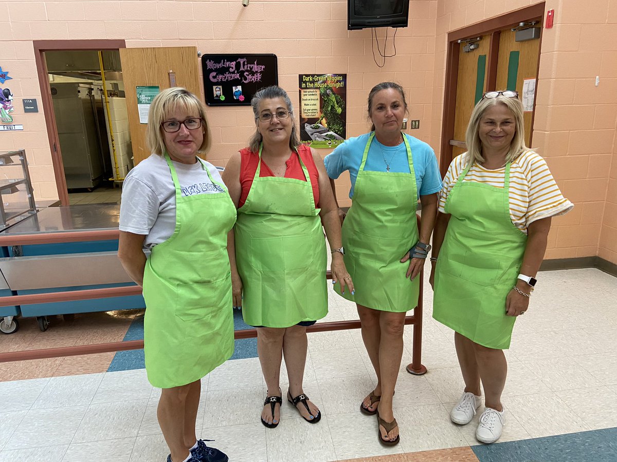 TimberDriveES's tweet photo. Ready, set, dough! It’s going to be an awesome year Timberwolves! #theteamthatcookstogether #growstogether https://t.co/BgW6mDzIsk