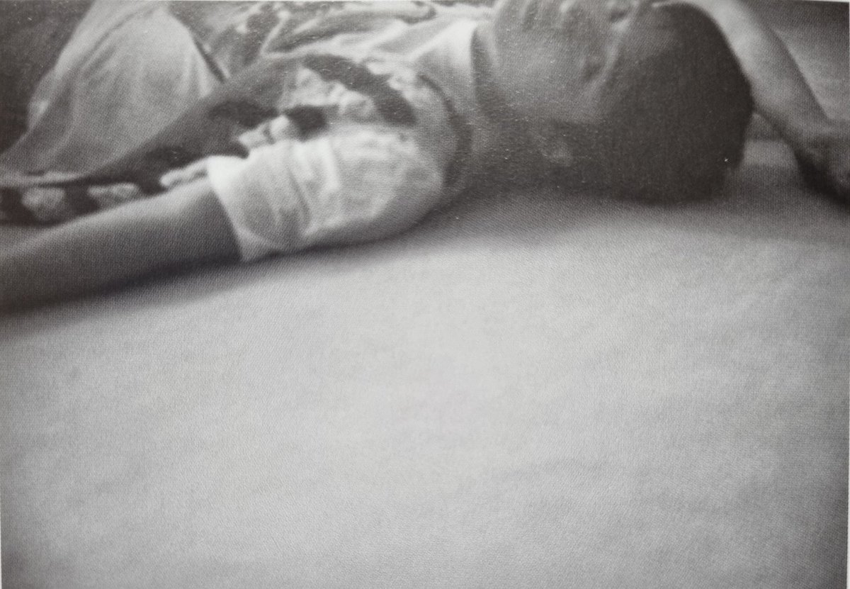 Aidyo112's tweet photo. #DO_1stSOLO
#DO_SOLOISCOMING 
#도경수
일단 포토북만 먼저 와서 하나하나 보는데 너무 좋아ㅠㅠ 햇살아래 경수는 가히 👍 https://t.co/4Ns6nCxbee