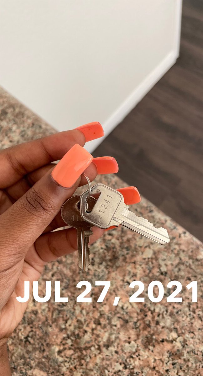 The beginning of this year has really been so much, i got into a really bad accident, car got totaled & ended up breaking my femur & couldn’t walk. NOWW 5months later here i am, doing well, walking, NEW CAR AND my OWN new crib. Blessed ain’t even the word!!🤞🏾🥰🥺🥳