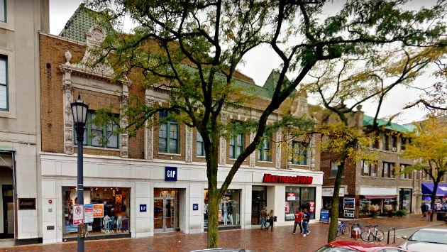 EvanstonNow's tweet photo. Retail plus 34 apartments planned in Varsity rehab project https://t.co/UZt2p4H5T2 https://t.co/bsWIilgz0K