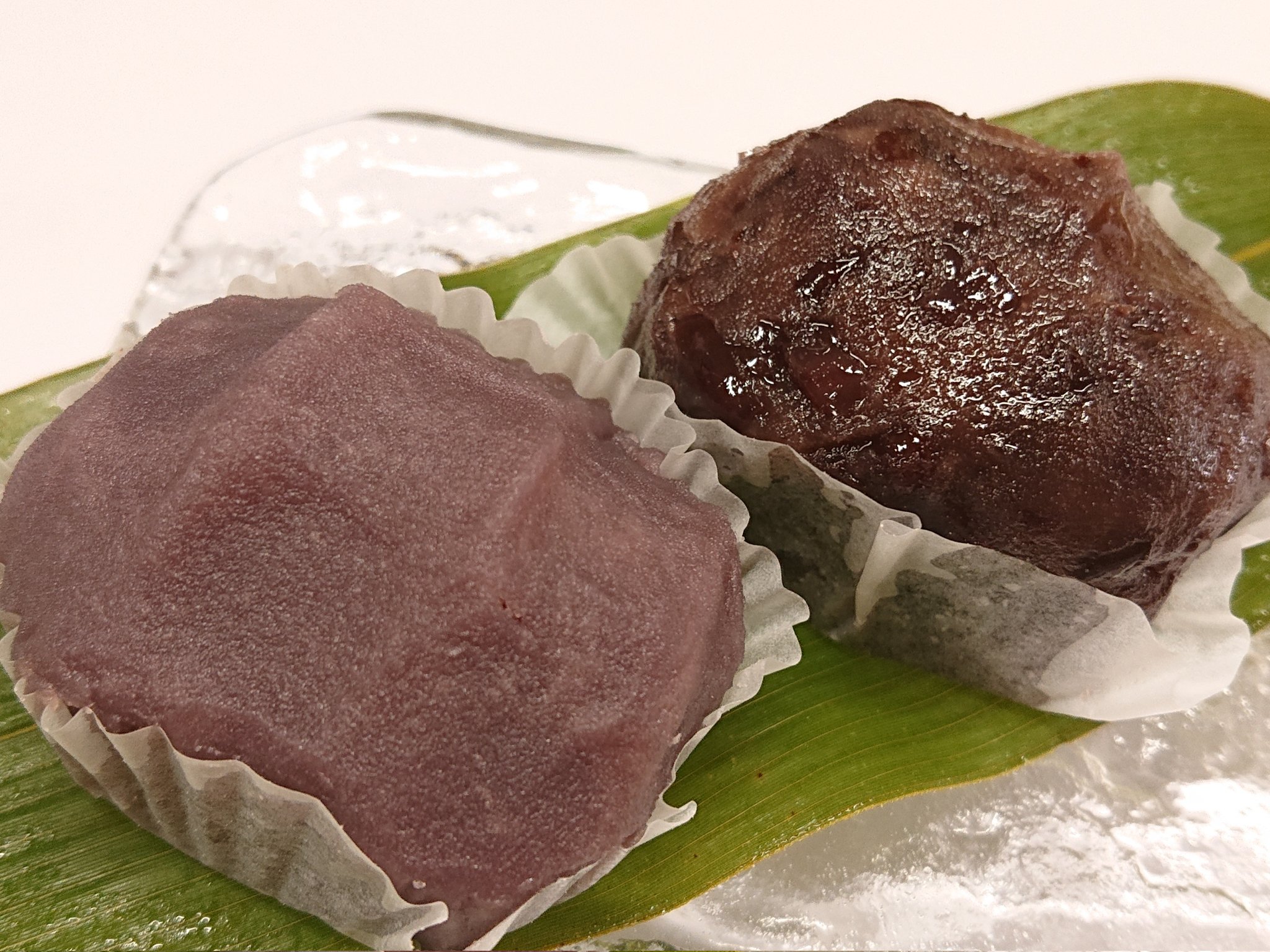 長田のういろや 土用の丑の日 本日 土用餅 こしあん つぶあん を販売致します お餅は力餅 小豆は赤色が魔除けに通じるため 土用餅を食べると 暑さに負けず無病息災で過ごせるといわれています ういろやの土用餅 ぜひご賞味下さい 長田の