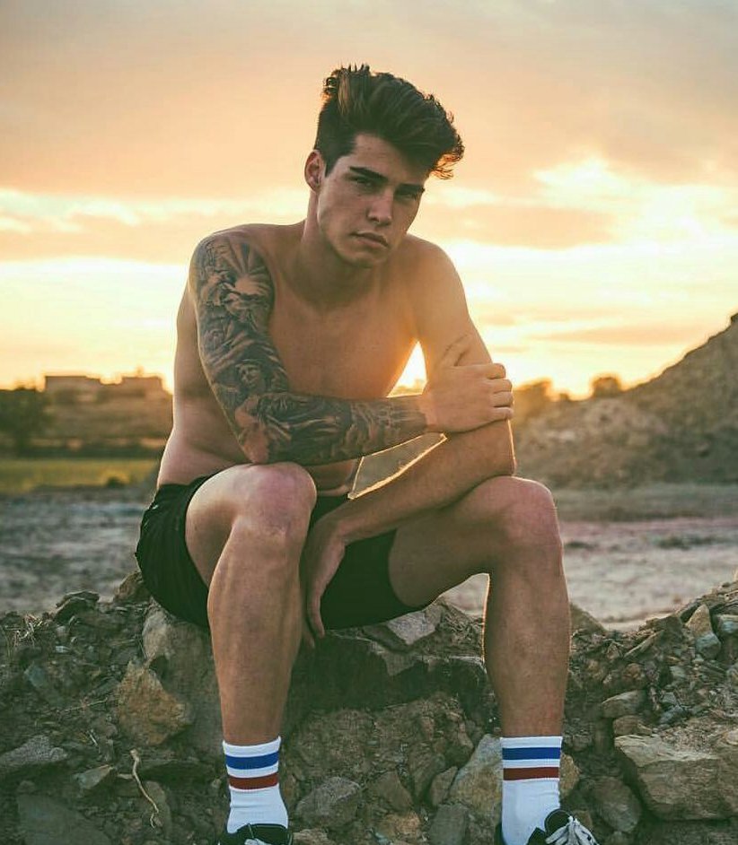 #openfollow
for Rp west, retweet this and I'll follow you. marilah berteman :)