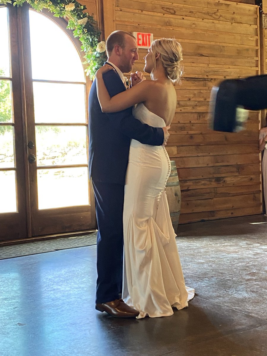 KelbyCarver23's tweet photo. Introducing Mrs. Carver everyone. https://t.co/kckrHynf2U