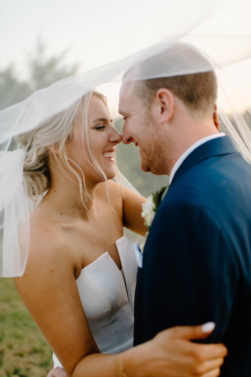 KelbyCarver23's tweet photo. Introducing Mrs. Carver everyone. https://t.co/kckrHynf2U