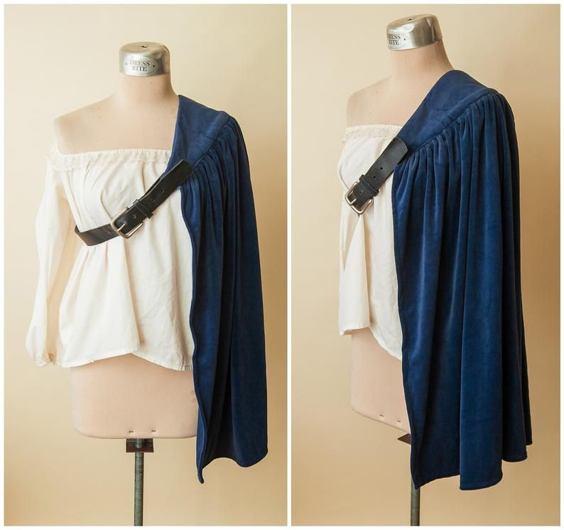 AscendantSlend's tweet photo. @ICENODE_RBLX I like the gray old cape. What about a blue cape? Would you like to try your hand at a shoulder-cape variant like this also? https://t.co/HYVNvJ99KV
