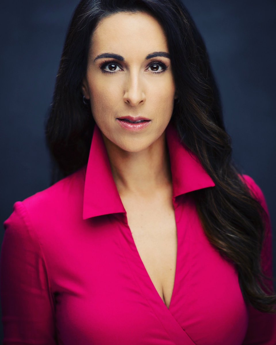ShayGalor's tweet photo. New headshots! #vancouvercasting #actorslife https://t.co/1vzLov7MjR