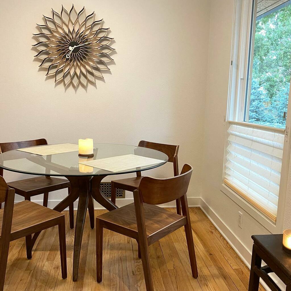 Mid century modern nook complete. Wall clock finally arrived. 🕚 @designwithinreach #vitra #georgenelsonclock instagr.am/p/CR2qO7CJZWx/