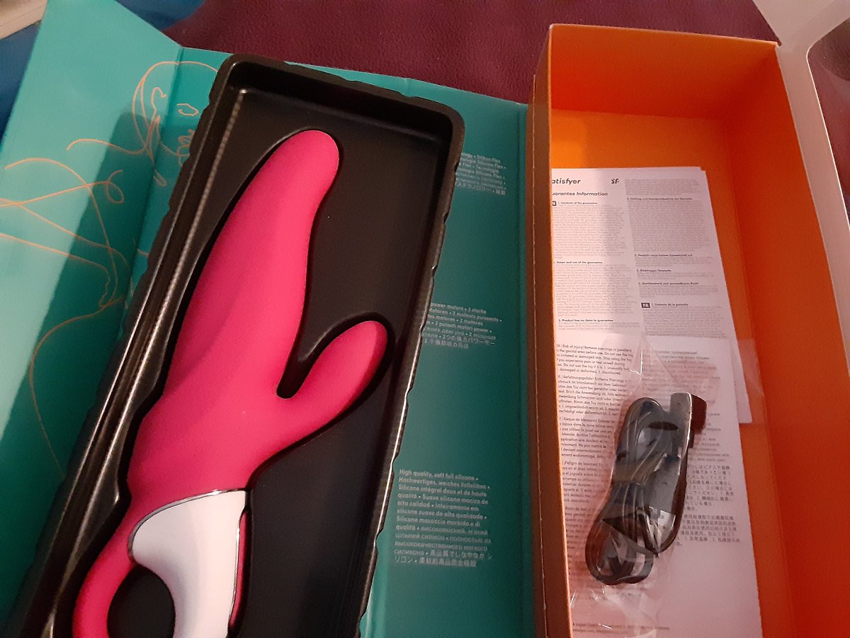 Iggleelee's tweet photo. Used Mr. Rabbit Satisfyer

Orig - $50

Asking- $30
+ shipping

#dildo #dildosale #useddildo https://t.co/3vF2dN35Yf