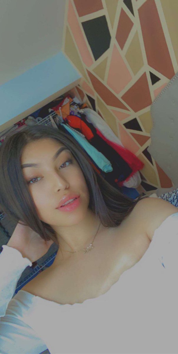 savymami's tweet photo. How much would you pay to kiss me

findom finsub finD paypig domme https://t.co/fZDECJtU0P