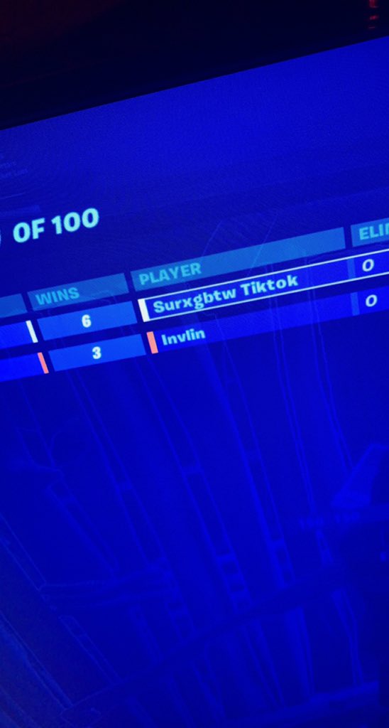 Surxg_'s tweet photo. @PlaIism @FaZeSway Can i play in one of your touneys https://t.co/6iZZfqprm8