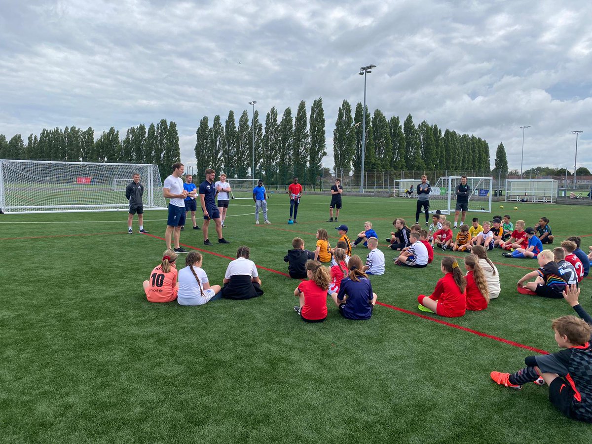 HullUniSport's tweet image. We are honoured to have @matt_langridge8 MBE, four time Olympian &amp;amp; three time Olympic Medallist joining Hull Sport for the Football Unites children's launch. ⚽

We have engaged over 90 children in today's event who have been inspired watching the Olympic Games.

#GetUpGetActive