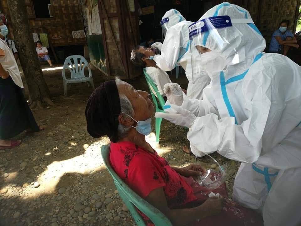 In InJanDone IDP camp, Myitkyina, among 127 refugees fleeing away from Genocidal Military, 57 are infected with covid-19 & in urgent need of foods & medicines. MYANMAR BEGS FOR OXYGEN #July28Coup #WhatsHappeningInMyanmar