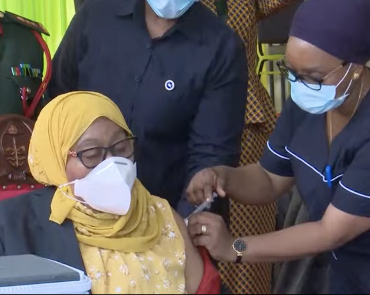 Hongera sana Mh Rais <a href="/SuluhuSamia/">Samia Suluhu</a> kwa kutuonyesha njia sahihi Mungu akubariki sana…. Sasa wahudumu wa Afya, Wazee na Viongozi wa dini watakuwa free kutopata Corona….