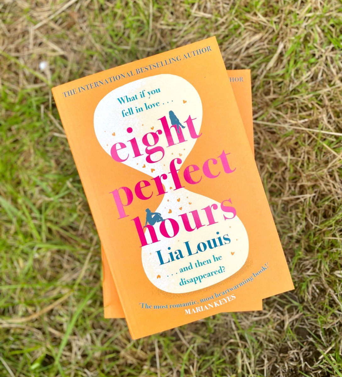 🧡 To celebrate the total swoonyness of my finished author copies of #EightPerfectHours arriving, I’m giving away TWO SIGNED COPIES! To enter, all you have to do is RT this tweet and make sure you’re following! I’ll pick 2 people on 1/8! Good luck! 🎉🎉🎉
