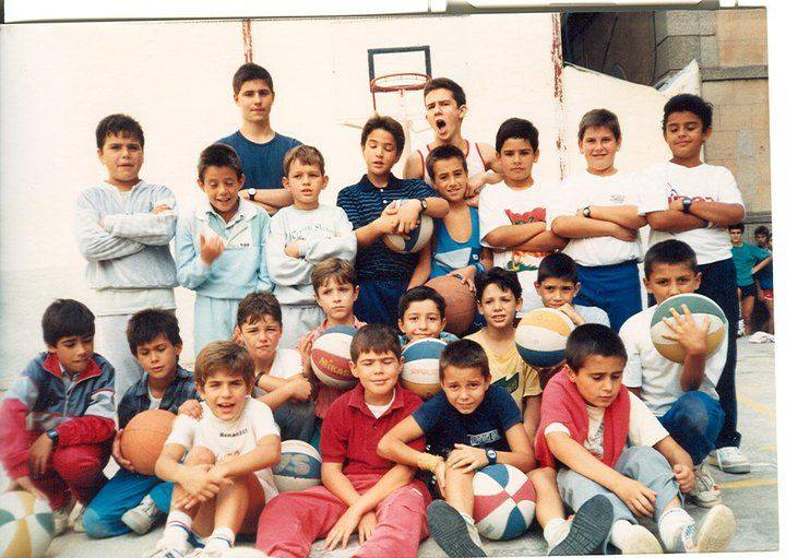 Muchas felicidades al  Colegio San Antonio de Padua de Cáceres. Frailes Franciscanos por el galardón de la Medalla de Extremadura en su Centenario. 
Y muchas felicidades a los que hicieron la historia del "Cole", cuna del baloncesto extremeño.