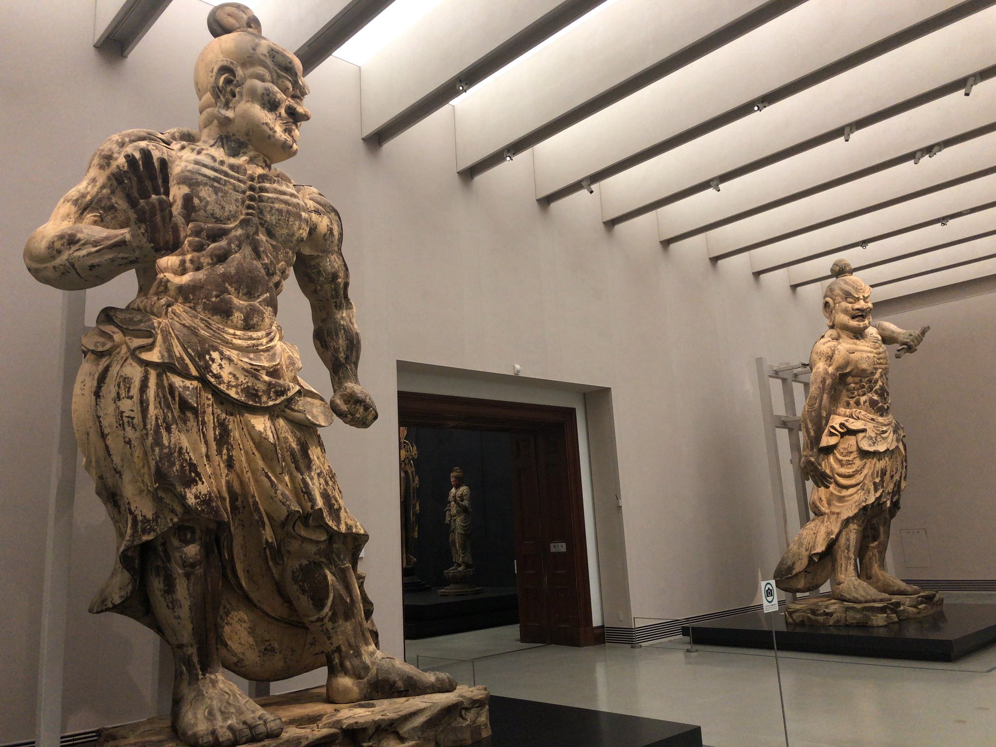Naka 奈良国立博物館の特別展 奈良博三昧 は 写真撮影が可能ということで話題ですが カメラ好きな方は常設の なら仏像館 もお忘れなく 金峯山寺 金剛力士立像が今だけ撮影可能ですし 青銅器館の摩訶不思議でかっこいい古代中国の青銅器も常に撮影 Naka 奈良国立博物館の特別展 奈良博三昧 は 写真撮影が可能ということで話題ですが カメラ好きな方は常設の なら仏像館 もお忘れなく 金峯山寺 金剛力士立像が今だけ撮影可能ですし 青銅器館の摩訶不思議でかっこいい古代中国の青銅器も常に撮影