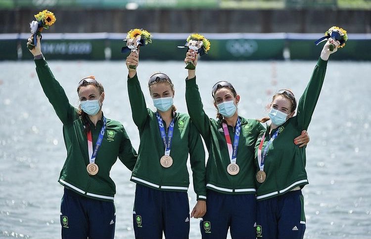 ucdsportsclubs's tweet photo. Ireland is waking up to AMAZING news that we have won a bronze medal in this mornings Olympic rowing! UCD graduate @EimearLambo and her crew took the bronze medal in a brilliant race! Huge congratulations we are bursting with pride! 💚🇮🇪☘️🥉 https://t.co/mROhbVftFA