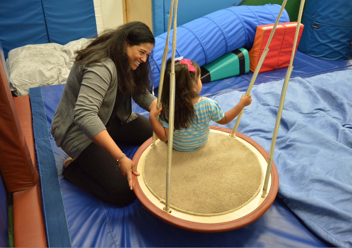 DrBodySenses's tweet photo. Hi👋🏾I'm Stefanie. I use advanced multimodal MRI methods &amp; behavioral assessments of sensory &amp; motor functions to study how children develop play &amp; motor skills🧠This informs interventions to support those who need them.  #BlackInNeuroRollCall @BlackInNeuro #BlackInNeuroWeek2021 https://t.co/855WRTl1ST