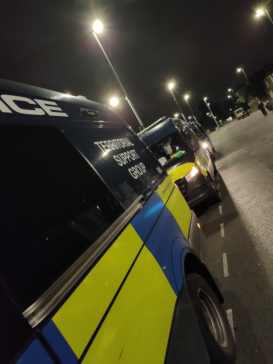 MetTaskforce's tweet image. #U52 taking part in @MPSHaringey @MPSEnfield Operation arrest a 39 y/o male for conspiracy to supply class A drugs and a 28 y/o male for obstructing a constable this morning. 
5515U