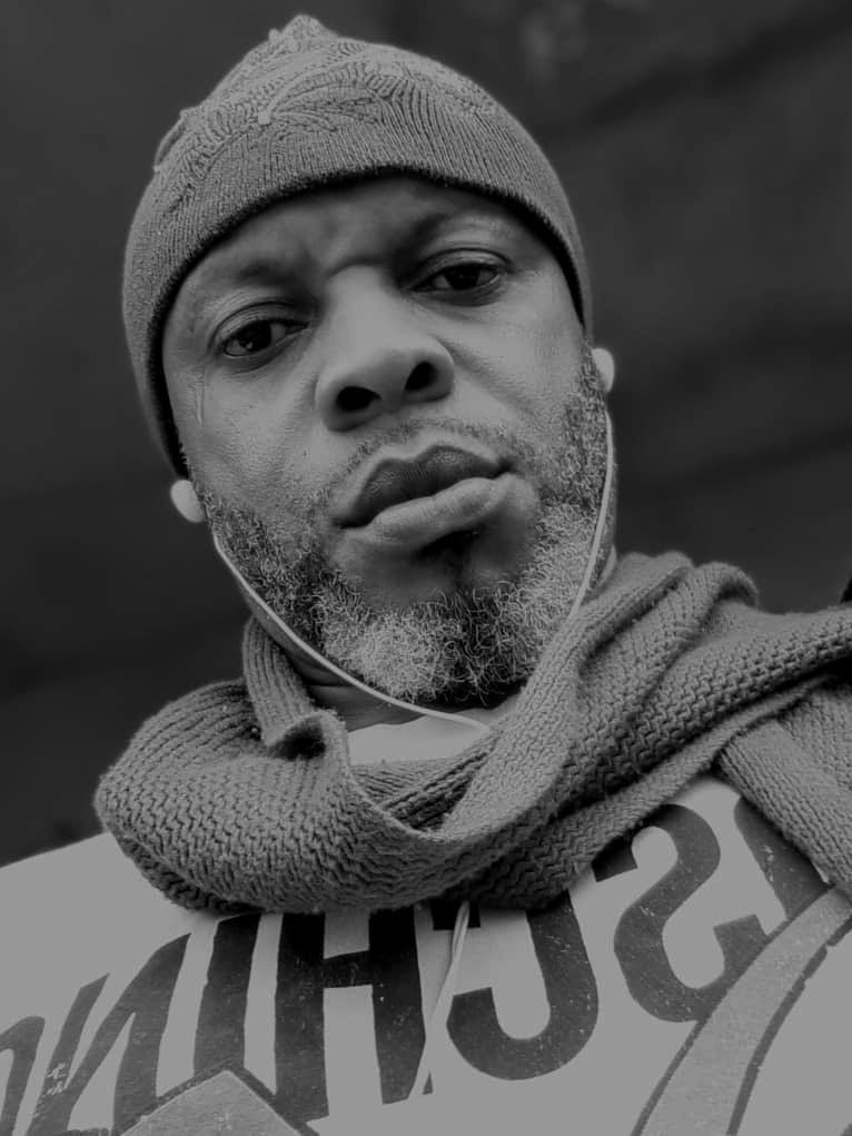PalukuPope's tweet photo. studio USIN CUISINE  pour un single et un feat pour cette fin juillet https://t.co/eqyJ8xI76F