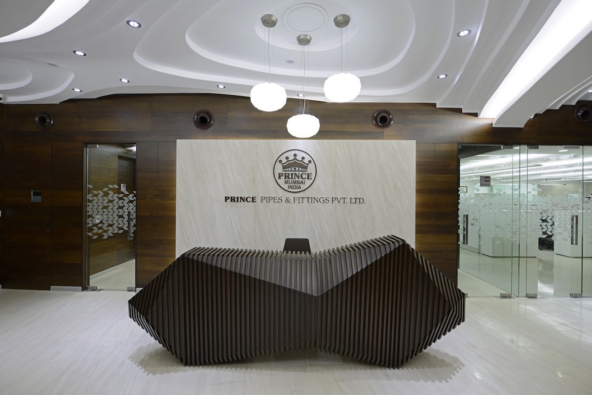 JTCPLDesigns's tweet image. The office forPrince Pipes is one of our earliest encounters with bespoke workspaces. The narrative balances the founder&apos;s experience and the aspirations of a rock-solid next generation.

#JTCPLDesigns_HTSInteriors  #Design #JTCPLDesigns #Indianarchitects #officedesign