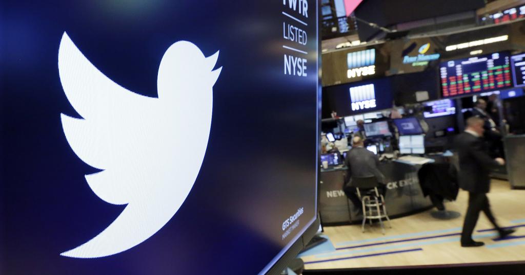 News24_7live's tweet photo. Nigeria loses $243 million 51 days after Twitter ban https://t.co/dcYneAfCkN #Nigeria #Twitter #nigeriaeconomy #tbg #livestockrates #news247live https://t.co/gACp72tXpD