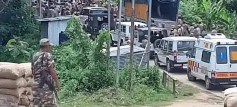 Ankushrai1's tweet photo. ⏺️Lets talk about #AssamMizoramBorderTension.

I wish every #Indian 🇮🇳 would spare a minute to read this thread.
I am neither a #mizo or an #Assamese - born in Mumbai, hometown UP so definitely I'll not be partisan.
👇🏼👇🏼👇🏼
(1/9) https://t.co/2VEoPXfmbJ