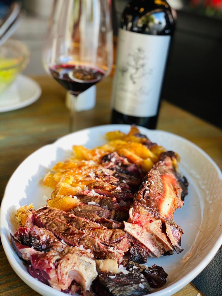 TabrasaA's tweet photo. These are some of the astonishing dishes you will taste at Tabrasa, in San Pedro de Alcántara.
Reservations 951 899 553

Propuestas irrechazables, aquí en Tabrasa. 
Vuestro asador en San Pedro de Alcántara.
#horarios #ocio #relax #gastronomia #tabrasa #carnes https://t.co/sULBxctAbq