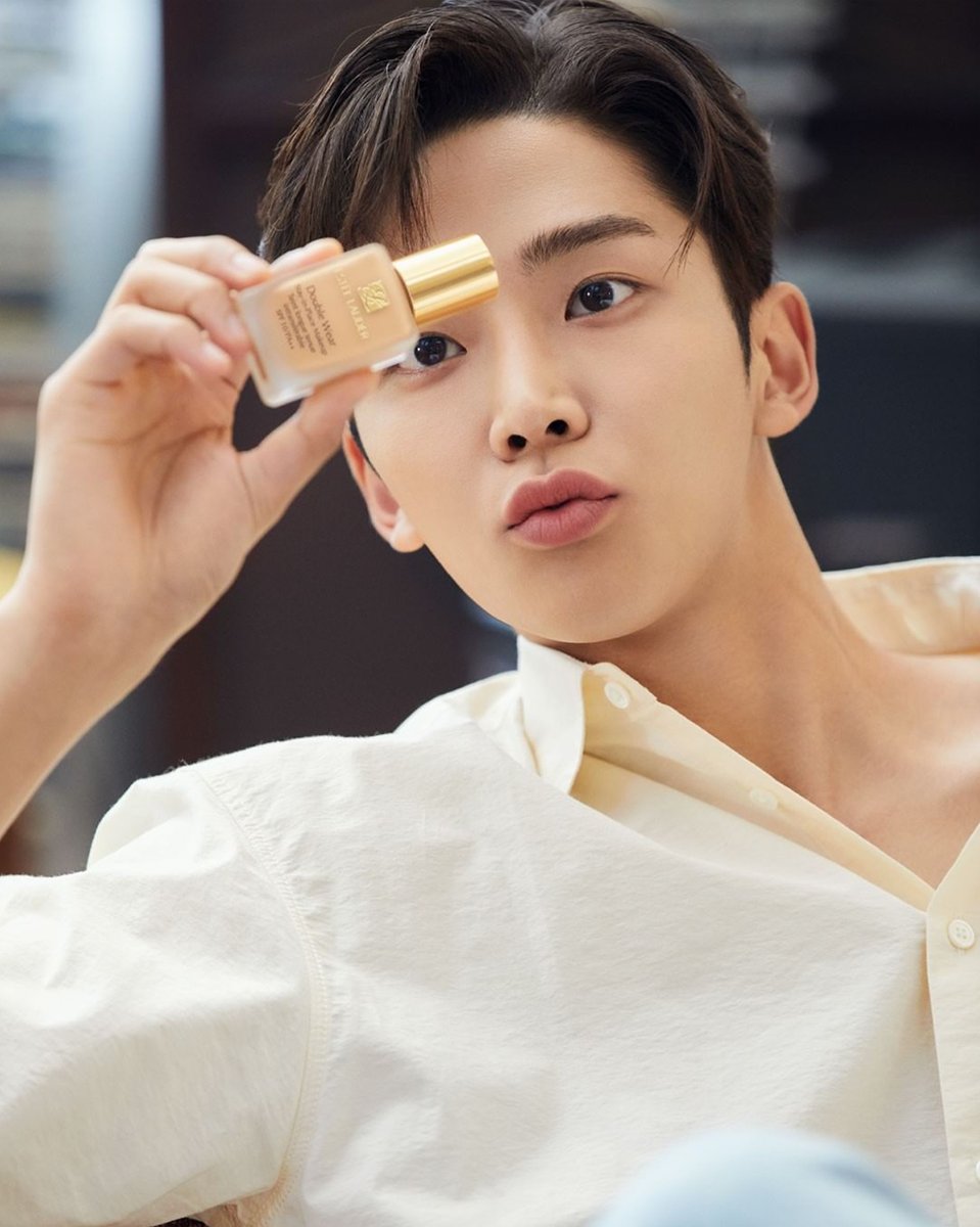 ROWOON_TH's tweet photo. 210728 esteelauderkr IG Post
#Doubleware ไอเท็มลับฤดูร้อนของโรอุน✨
โซคิ้ววววท์ ☺️
🔗https://t.co/qR24XW8W9K
#로운 #ROWOON #ロウン #โรอุน #SF9
@SF9official #esteeambassador https://t.co/jhz4x0v1ND