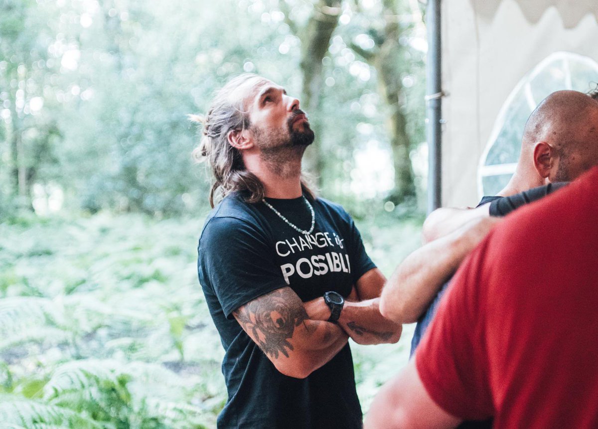 “ I ain’t play the hand I was dealt I changed my cards, I prayed to the skies and I changed my stars”

#kanyequote #changeispossible