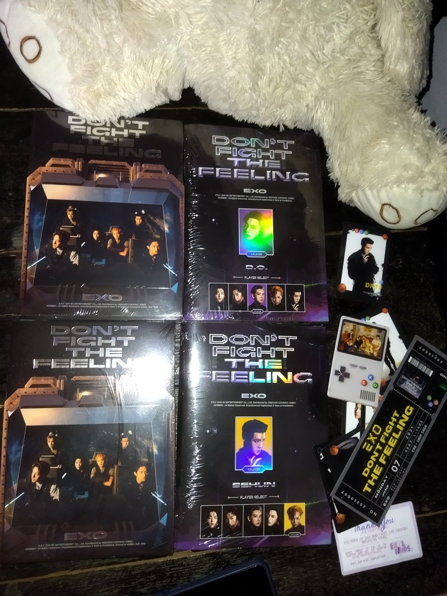 dthDKS011293's tweet photo. #exolfindsphFeedbacks
Thankyou so much seller grabe smooth ng transaction may konting kaba² na naganap pero super worth it yon. Super bait ni seller. Looking forward to my kyungsoo albums. Btw This are my Mom's gift for me for having a silver medalist Deans Lister award again. https://t.co/guKMGfFVxe