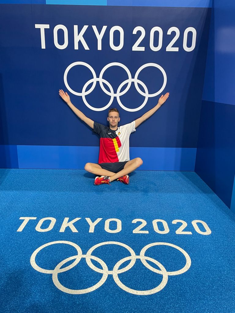 GSDcdeportivo's tweet photo. A partir de las 12.30 @nikito23_ se estrenará en los @JJOOTokyo2021 en la prueba de 200 m. espalda. @gredossandiego te estará animando desde Madrid. Podéis seguirlo en https://t.co/rSuSdGCbPe https://t.co/21VpLjbVoL