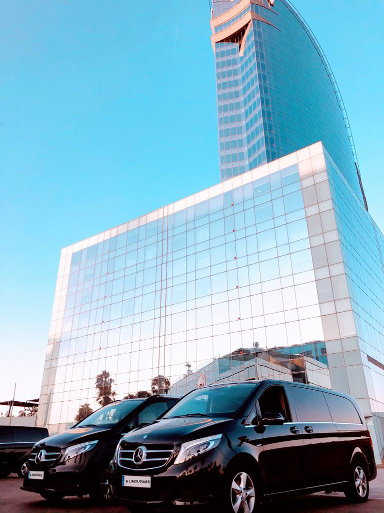 Discover Barcelona with us ⛵️
#tourism #discovering #hotels #whotel #WBarcelona #sea #amazingview #amazingplaces #mercedesVclass #minivan #barcelona #blailimousines