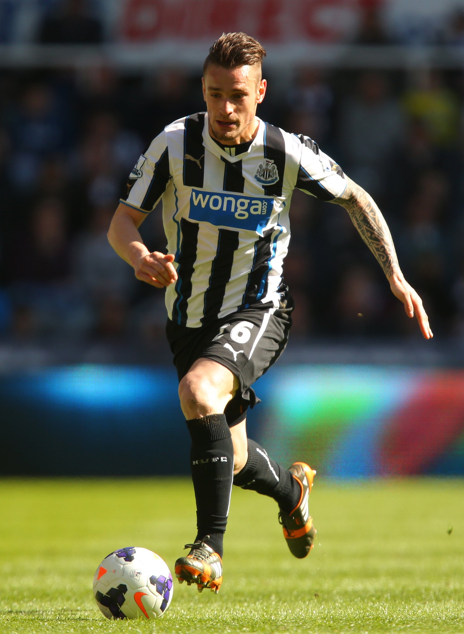  Happy birthday to former defender Mathieu Debuchy. 

Sum up his time on Tyneside in 3  words. 