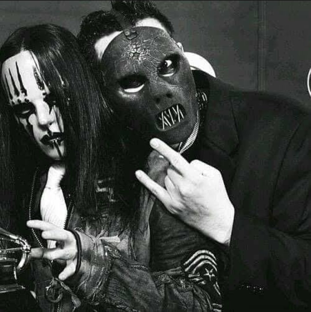 Mr_Hydrophy's tweet photo. @Loudwire https://t.co/ZAzz7nba2T