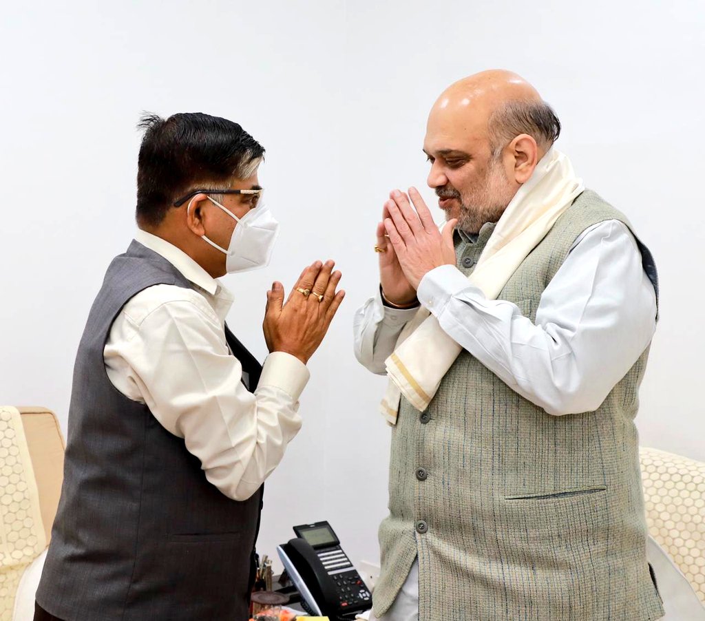Drsubhassarkar's tweet photo. Today I had the opportunity to meet Hon'ble Union Home Minister Shri @AmitShah ji and received his advices which will be valuable guide for my days ahead. https://t.co/CfxewWr5zM
