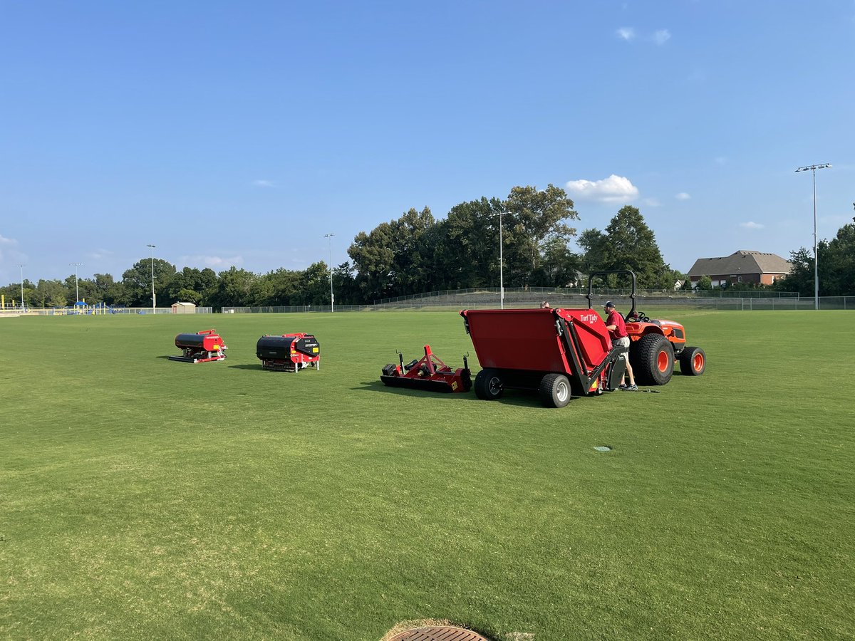 Redexim's tweet photo. We are all setup here at Civitan Park in Clarksville, TN for the @TVSTMA Field Day. #Redexim #VertiCut #VertiDrain #TurfTiday #VertiCore https://t.co/0YOaOfB4cH