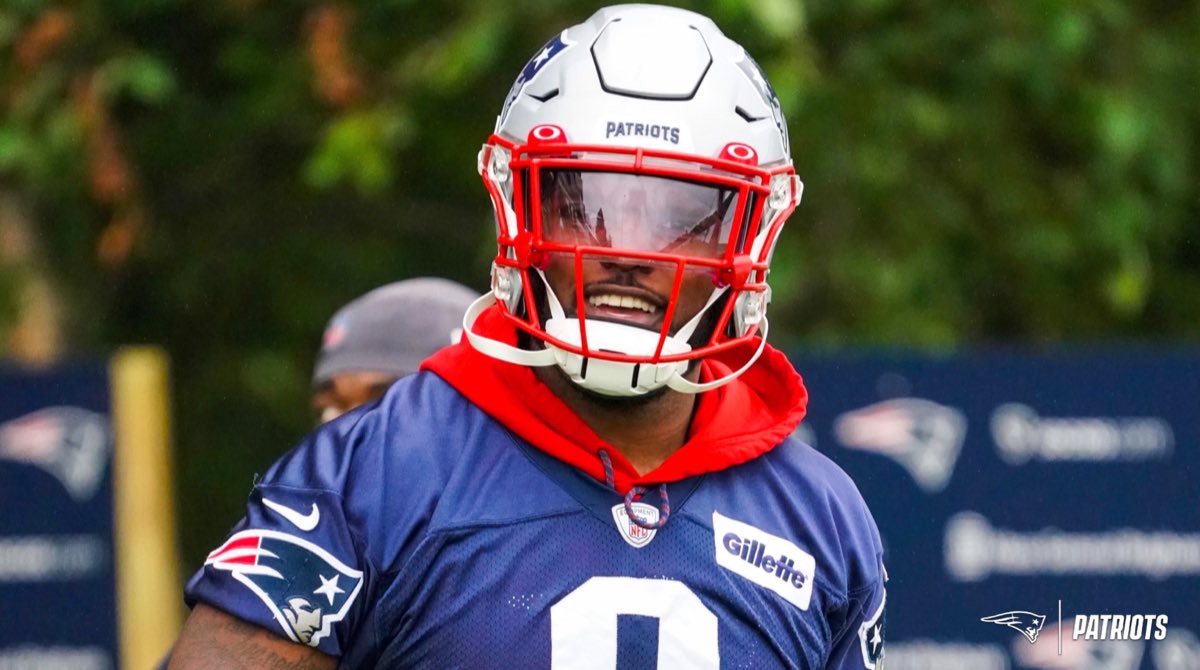Patriots's tweet photo. And we’re back 🏈 https://t.co/DNZdbd9Q8s