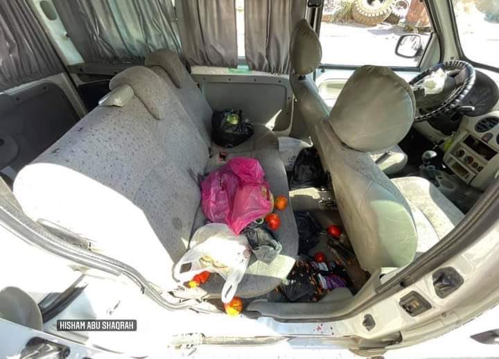 m7mdkurd's tweet image. 11-year-old Mohammad Al-Allamy is seriously injured after Israeli soldiers shot him in the chest in his village of Bet Ummar, near occupied Hebron. He was shot while in his car, coming back from a grocery trip with his family. 

The Israeli military targets children.