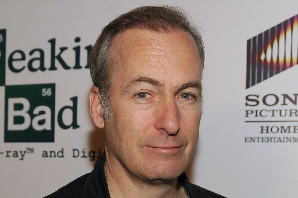 decider's tweet photo. Bob Odenkirk collapsed on the set of #BetterCallSaul yesterday and was rushed to the hospital: https://t.co/96guByfc56 https://t.co/2NVpLX7Uut