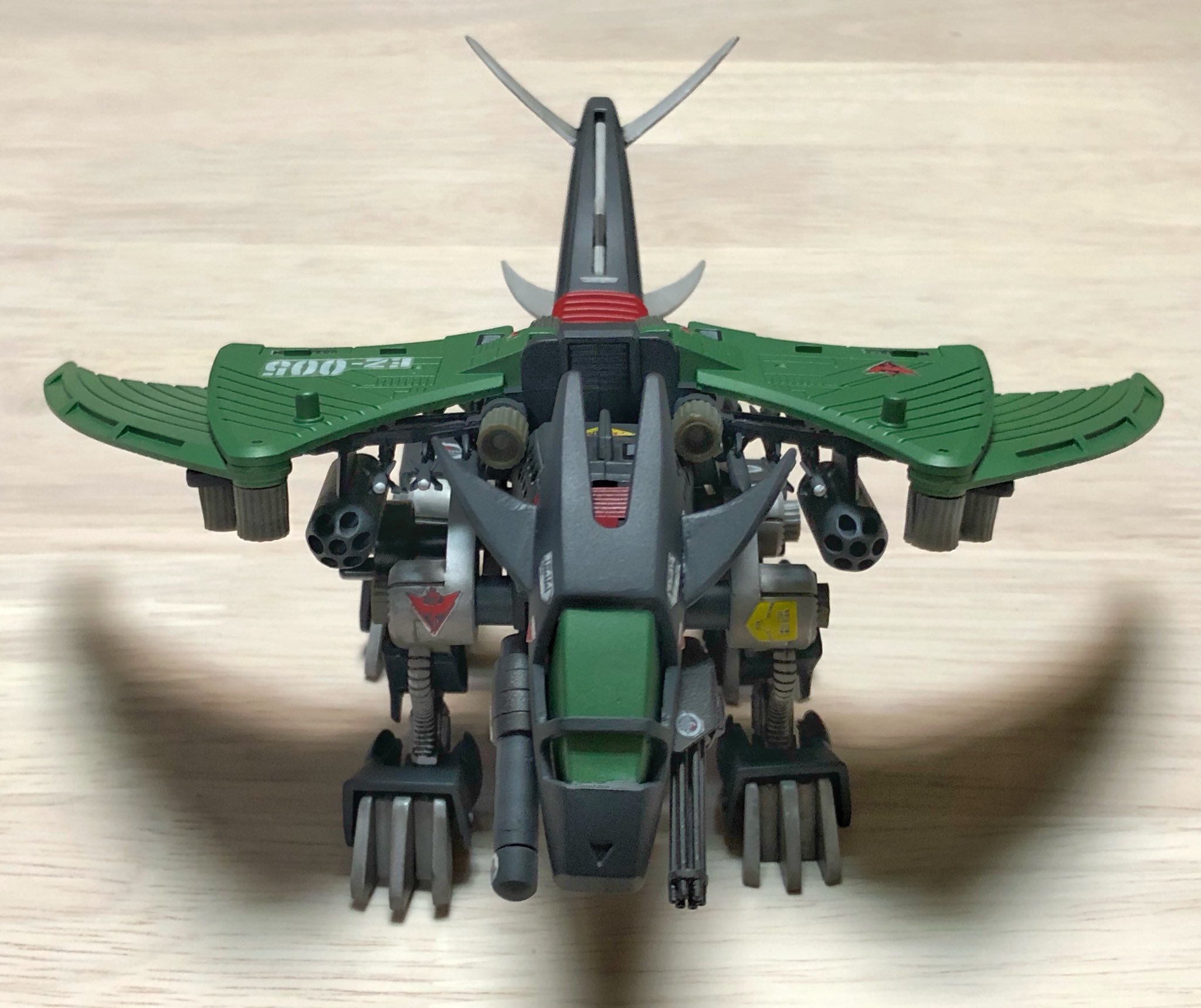 ゾイド ブラックレドラー 特別限定仕様 未開封 未組立 箱痛み 当時物 ゾイド ブラックレドラー 特別限定仕様 未開封 未組立 箱痛み 当時物