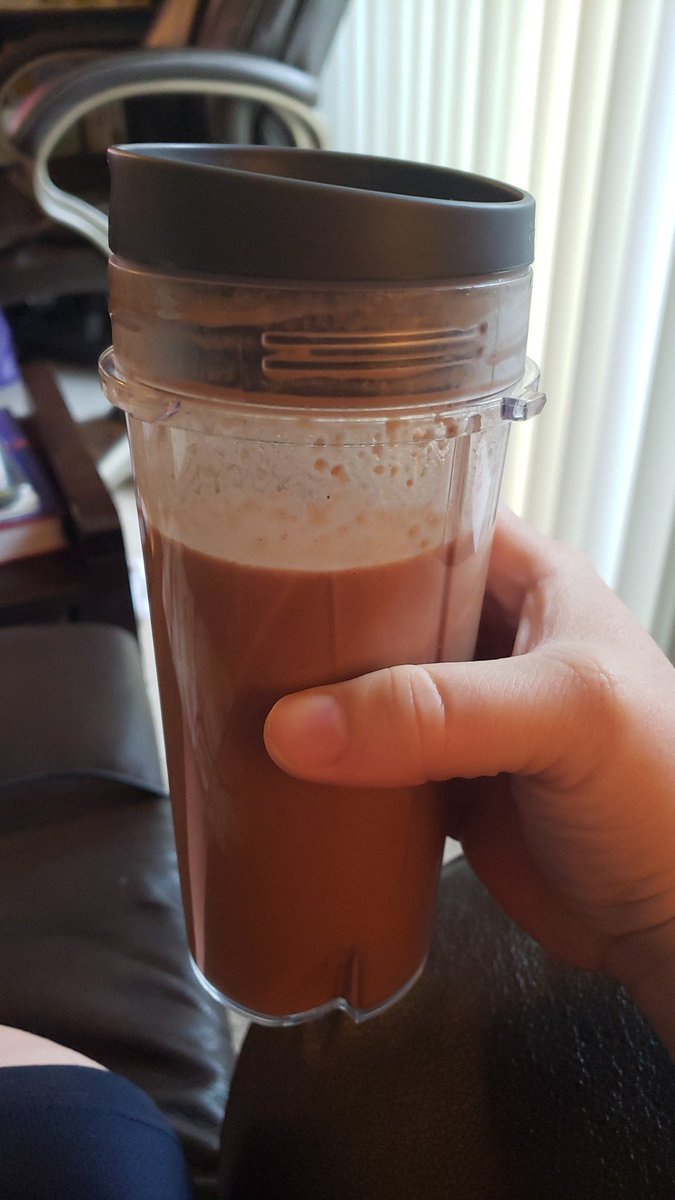 NealyMrs's tweet photo. @PersonalizeDISD starting the day off with a peanut butter banana smoothie. #PLWorkoutWeek #blendedsmoothiebar https://t.co/hOXcAHnpyG