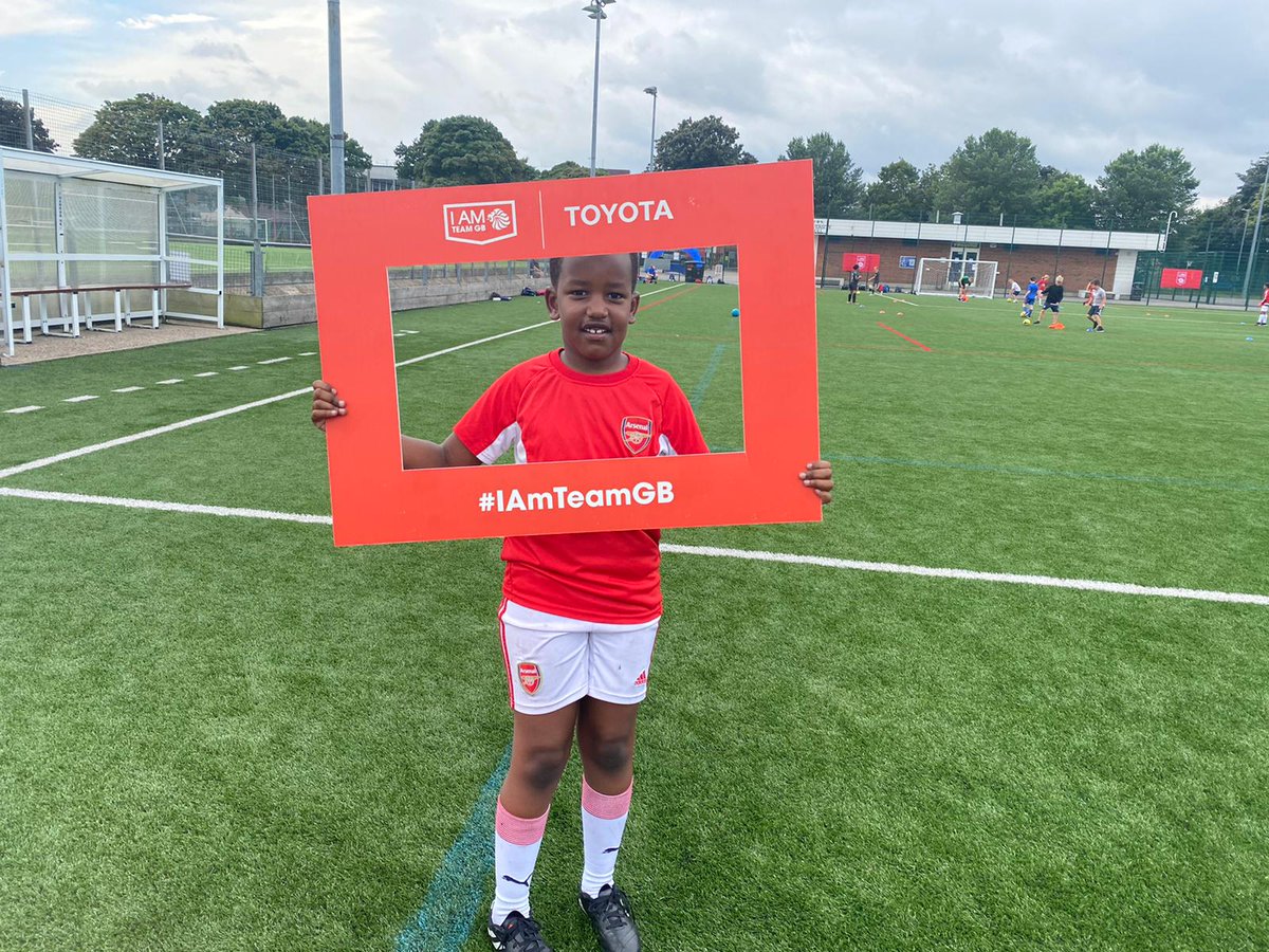 HullUniSport's tweet image. Smiles all around at our Team GB Football Unites launch with @matt_langridge8, MBE four time Olympian and three time Olympic Medalist ⚽🏅 #GetUpGetActive #IAmTeamGB