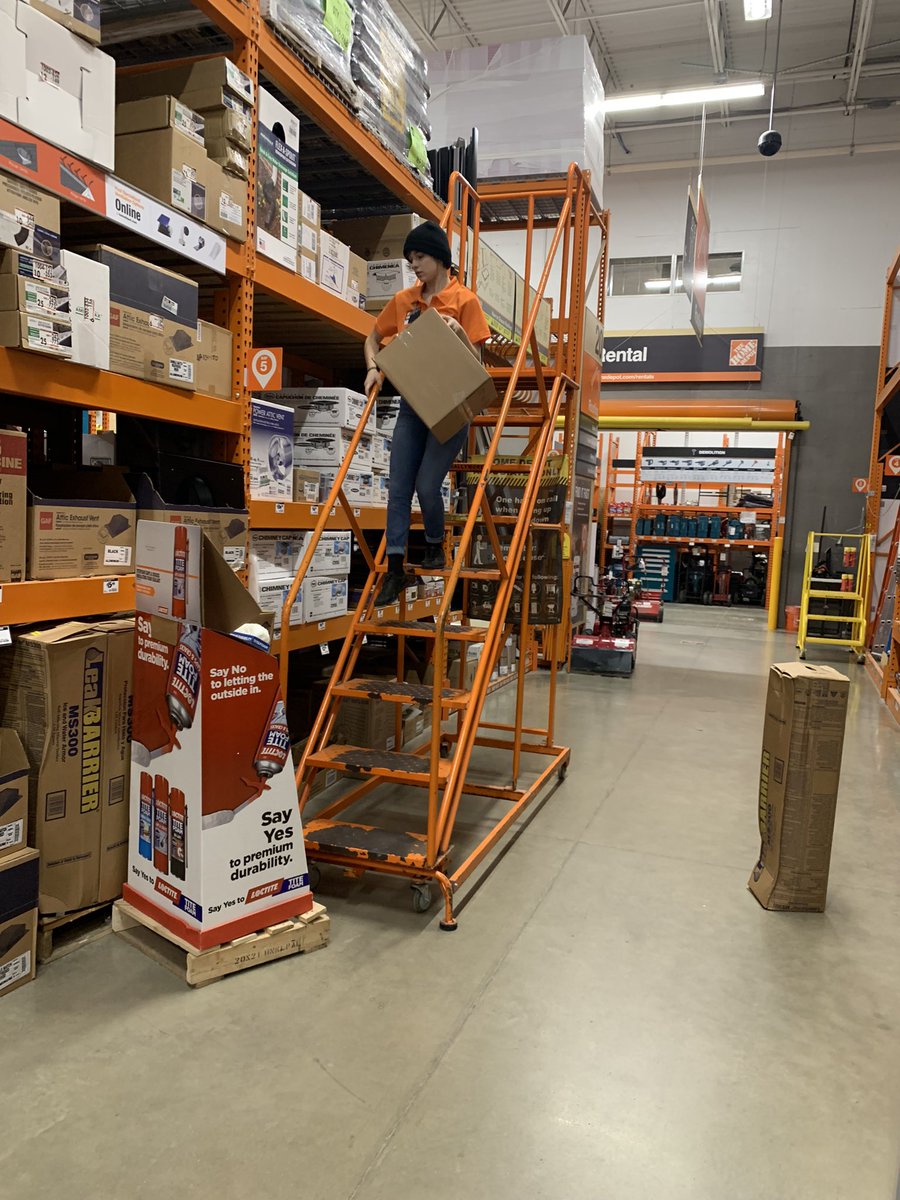 New associate Alyssa maintaining 3 points of contact while retrieving product to pack down her bay! #laddersafety <a href="/1jsearcy/">Jeff Searcy</a> <a href="/MAPMTomD239/">Tom Rankin</a>