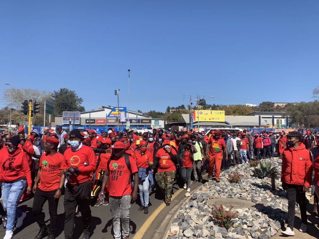 newsnoteSA's tweet photo. #EFFProtest Pictures of party members. https://t.co/yTSbsC3VfR